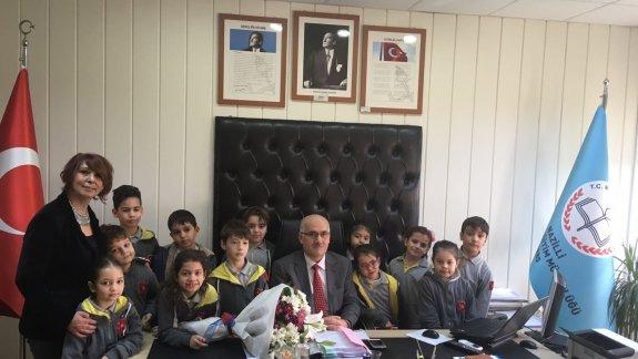 Bahçeşehir Okulları Nazilli Kampüsü İlkokulu öğrencileri İlçe Müdürümüzü Makamında Ziyaret Etti