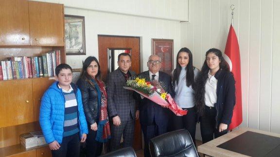 Nazilli Özel Hatem Okulları Yönetimi İlçe Milli Eğitim Müdürümüz Sayın Hıdır DAĞAŞAN a hayırlı olsun ziyaretinde bulunmuşlardır.