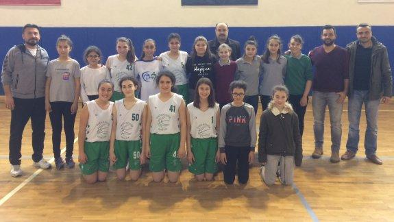 İsabeyli Ortaokulu Basketbol Takımı Yıldız Kızlar Basketbol Turnuvasında Aydın İl Birincisi Olmuştur.